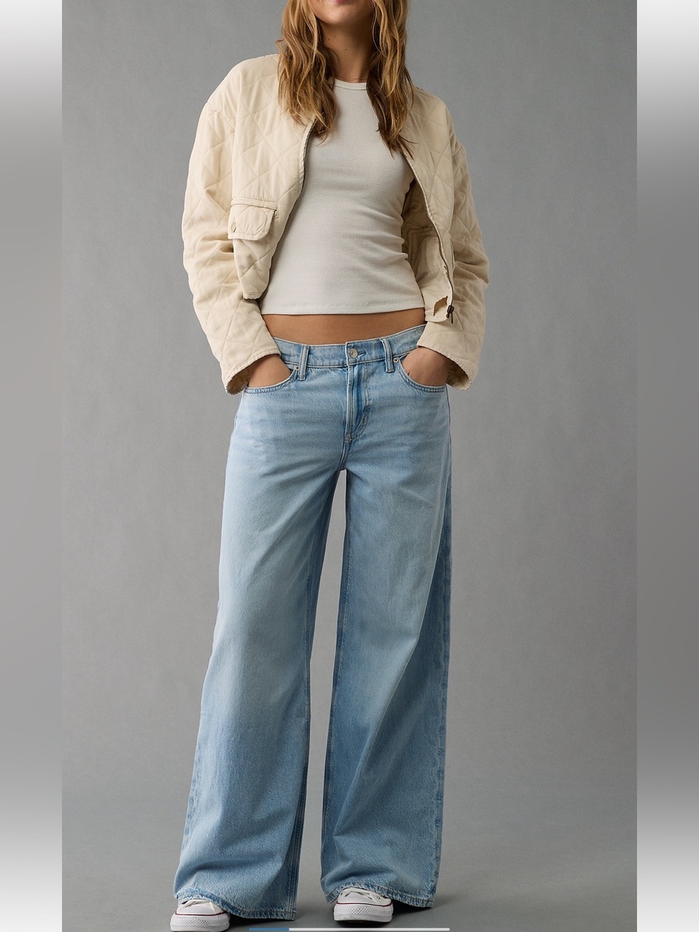AE Strigid Low Rise Ultra Wide Leg Jeans 12 Long Light Aglow